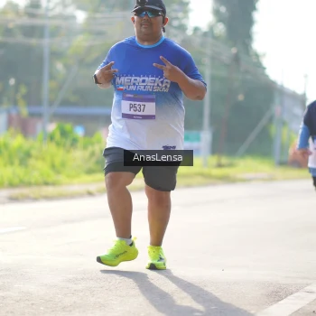 Runner Photo 3483419