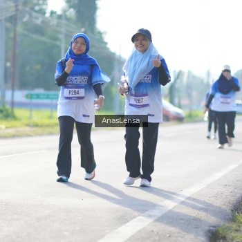 Runner Photo 3483516