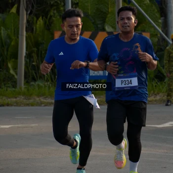 Runner Photo 3483646