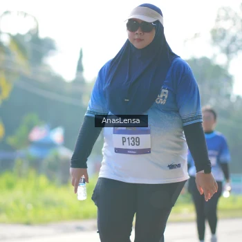 Runner Photo 3483648
