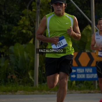 Runner Photo 3483788