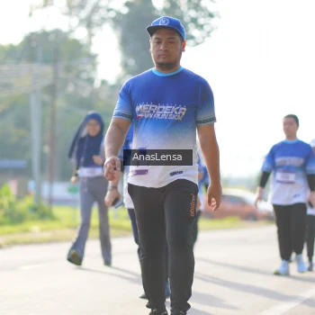 Runner Photo 3484178
