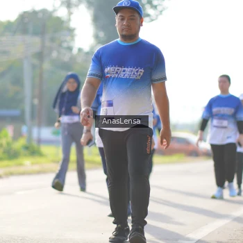 Runner Photo 3484183