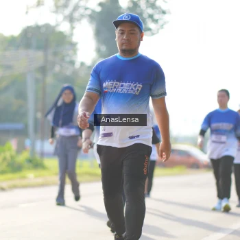 Runner Photo 3484185