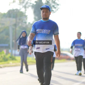 Runner Photo 3484187
