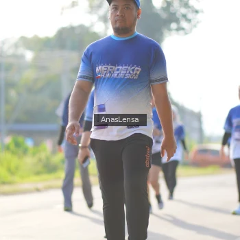 Runner Photo 3484191