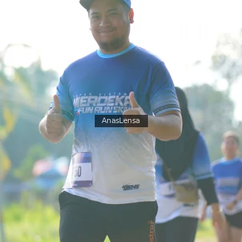 Runner Photo 3484226
