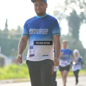 Runner Photo 3484227