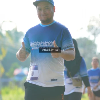 Runner Photo 3484229