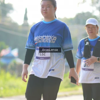 Runner Photo 3484335