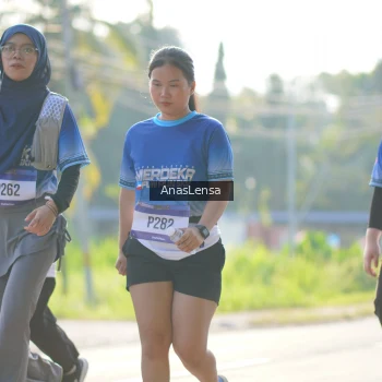 Runner Photo 3484339