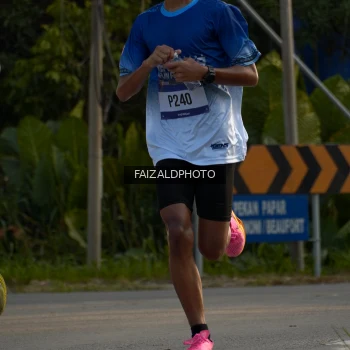 Runner Photo 3484376