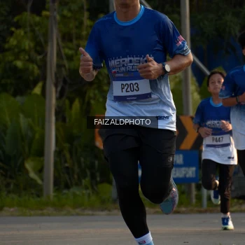Runner Photo 3484378
