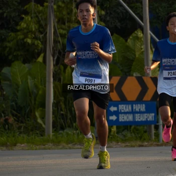Runner Photo 3484380