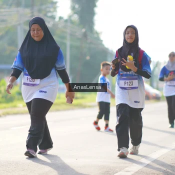 Runner Photo 3484385