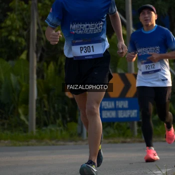 Runner Photo 3484418