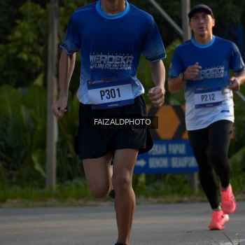 Runner Photo 3484423