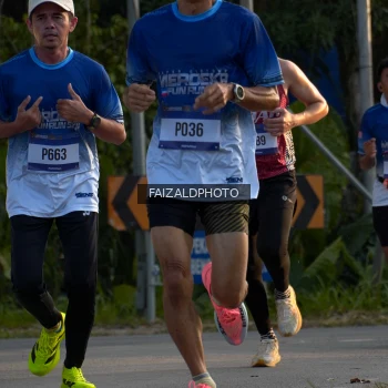 Runner Photo 3484499
