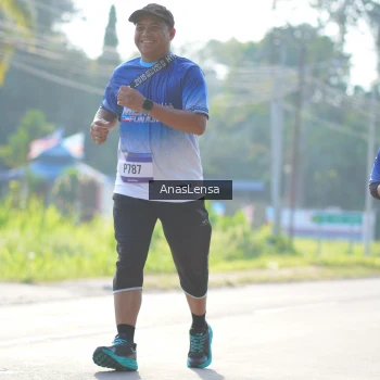 Runner Photo 3484535