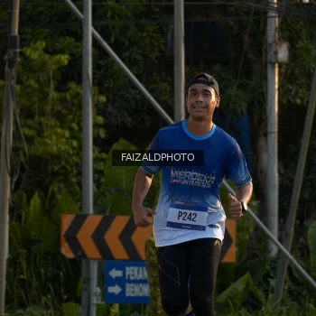 Runner Photo 3484556