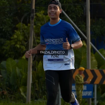 Runner Photo 3484601
