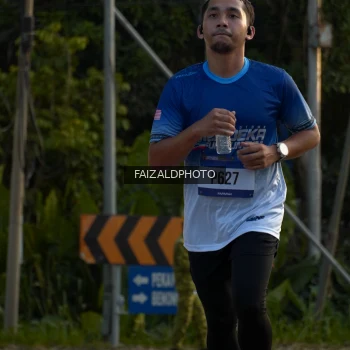 Runner Photo 3484643
