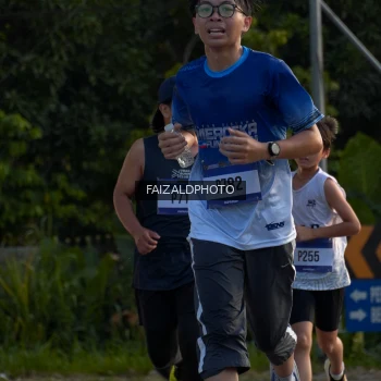 Runner Photo 3484726