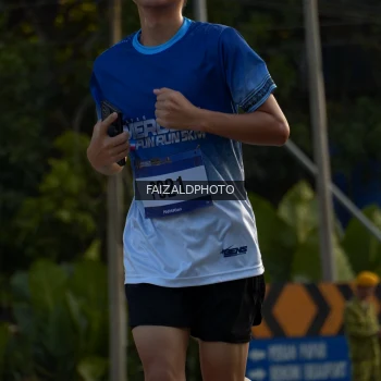 Runner Photo 3484759