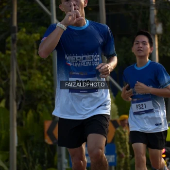 Runner Photo 3484780