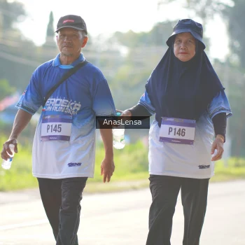 Runner Photo 3484787