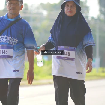 Runner Photo 3484790