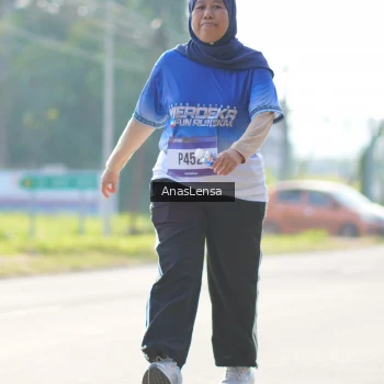 Runner Photo 3484799