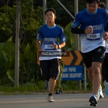 Runner Photo 3484828
