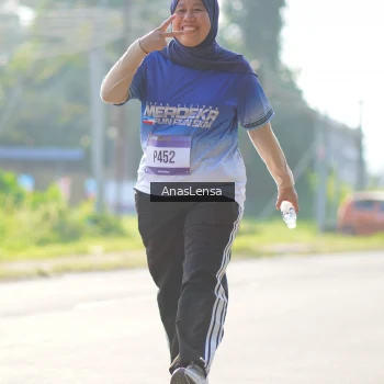 Runner Photo 3484833