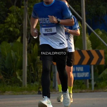 Runner Photo 3484915