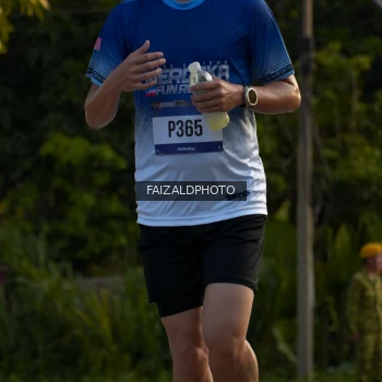 Runner Photo 3484940