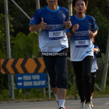 Runner Photo 3485243