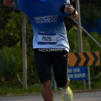 Runner Photo 3485386