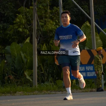 Runner Photo 3485674
