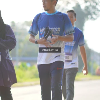 Runner Photo 3485737