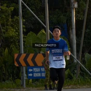 Runner Photo 3485755