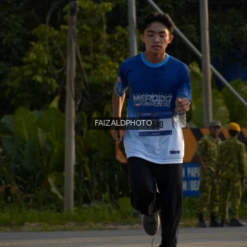 Runner Photo 3485771