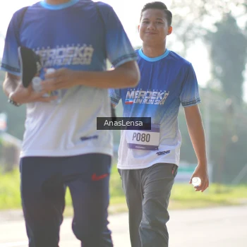 Runner Photo 3485798