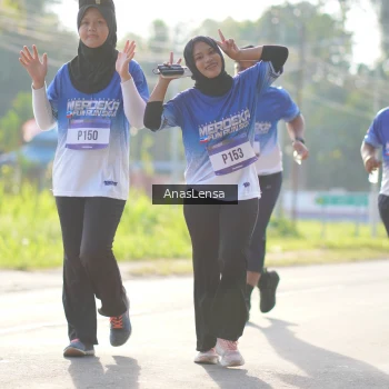 Runner Photo 3485925
