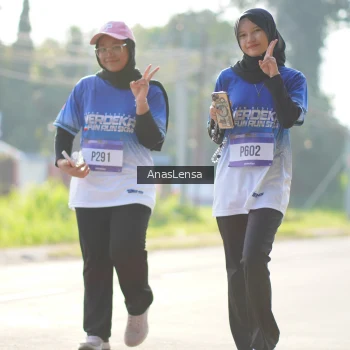 Runner Photo 3486179