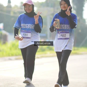 Runner Photo 3486181