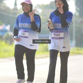 Runner Photo 3486183