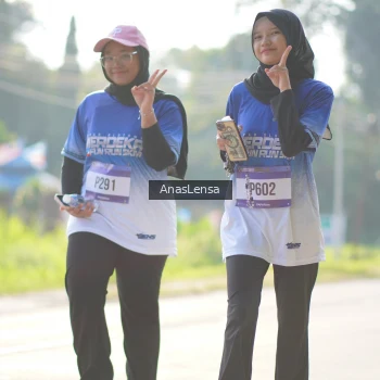 Runner Photo 3486184