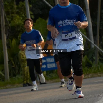 Runner Photo 3486190