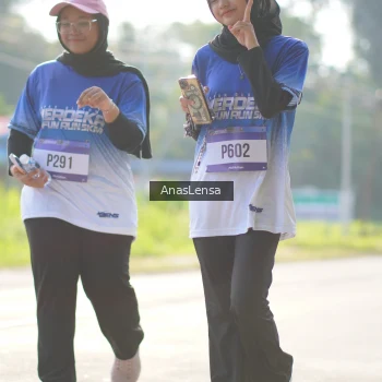 Runner Photo 3486210